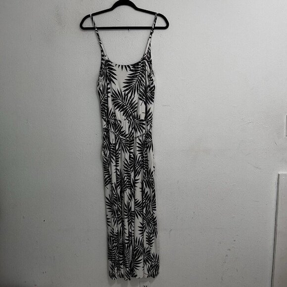 C&C California Black Palm Print Tropical Jumpsuit Wide Leg Size LARGE Sleeveless - Picture 7 of 14